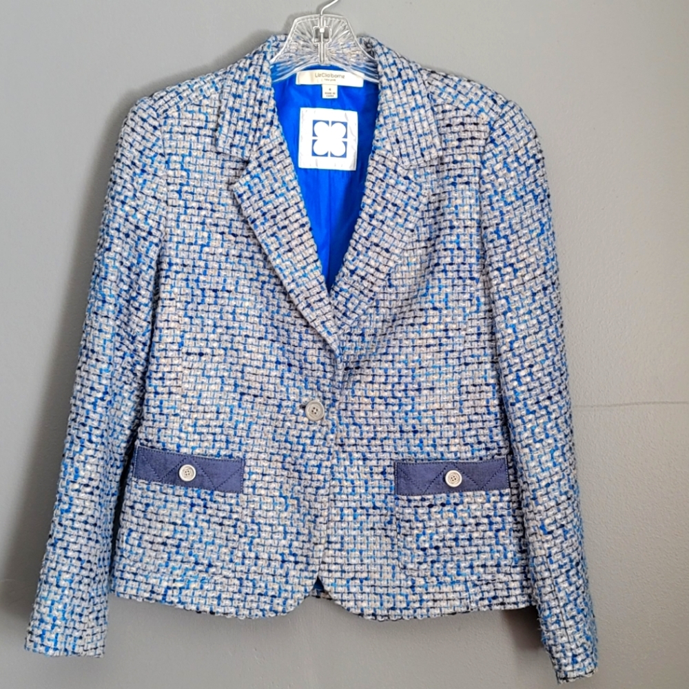 LizClaiborne New York One Front button Blazer. Size 4